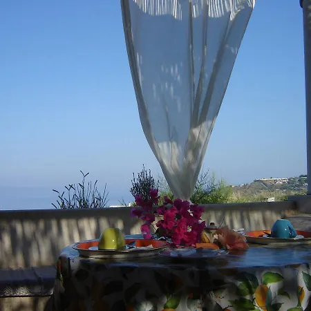 Farm stay La Dolce Lipari (Isola Lipari)